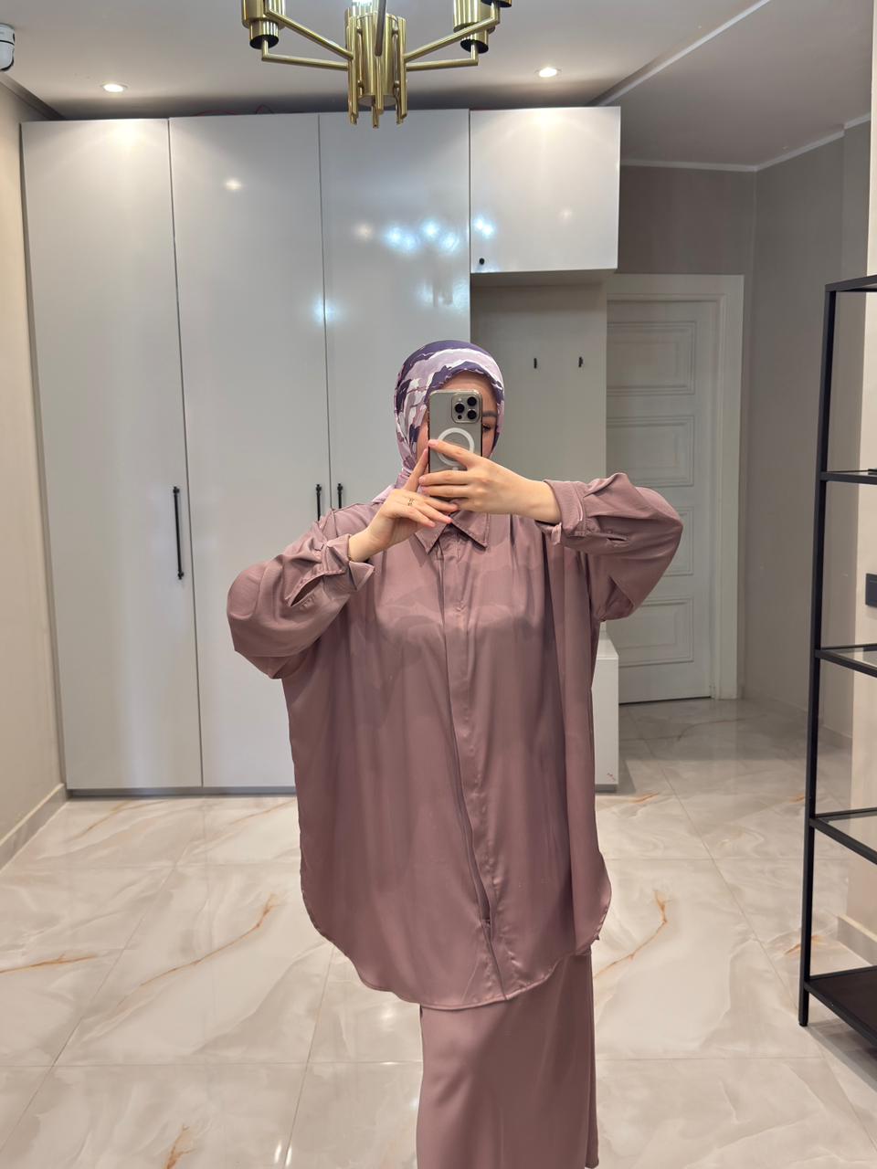 Set blouse with skirt